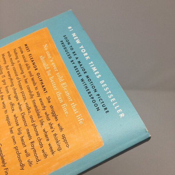 Eleanor Oliphant Is Completely Fine by Gail Honeyman Softbound Paperback Book - Picture 10 of 11